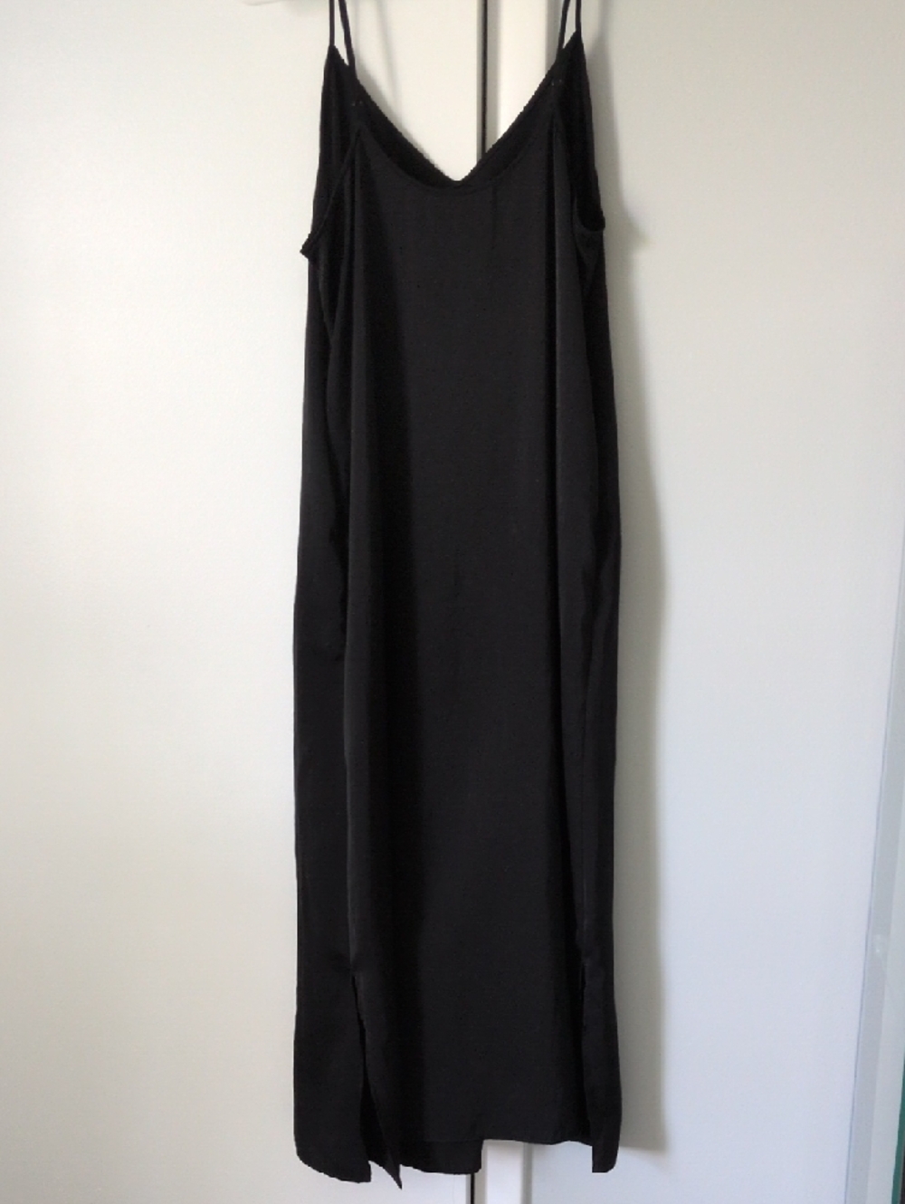 Uniqlo Black Spaghetti-Strap Maxi Dress - Picture 5 of 7